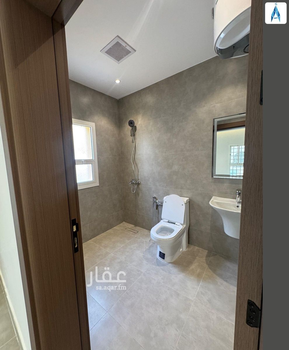 4 bedroom villa in Al Mughrizat, Riyadh 3