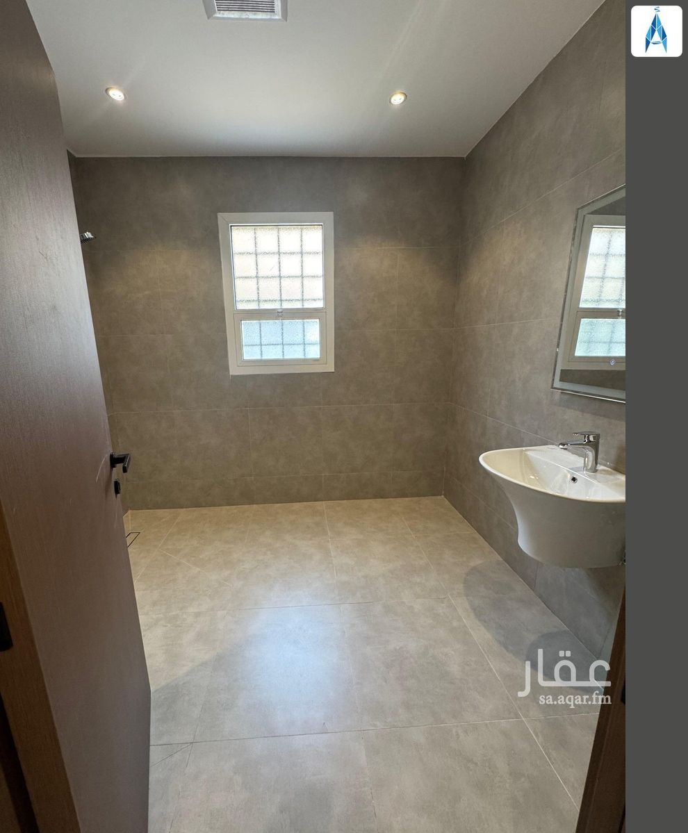 4 bedroom villa in Al Mughrizat, Riyadh 4