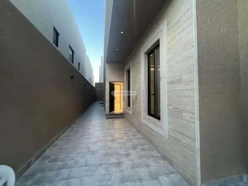 6 bedroom villa in Al Janadriyah 4