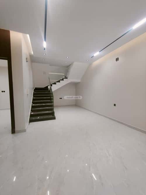 4 bedroom floor in Al Munsiyah 2