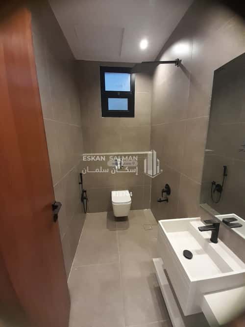 6 bedroom floor in Al Janadriyah 2