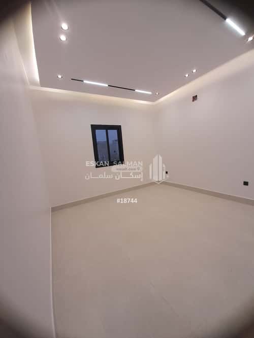 6 bedroom floor in Al Janadriyah 4