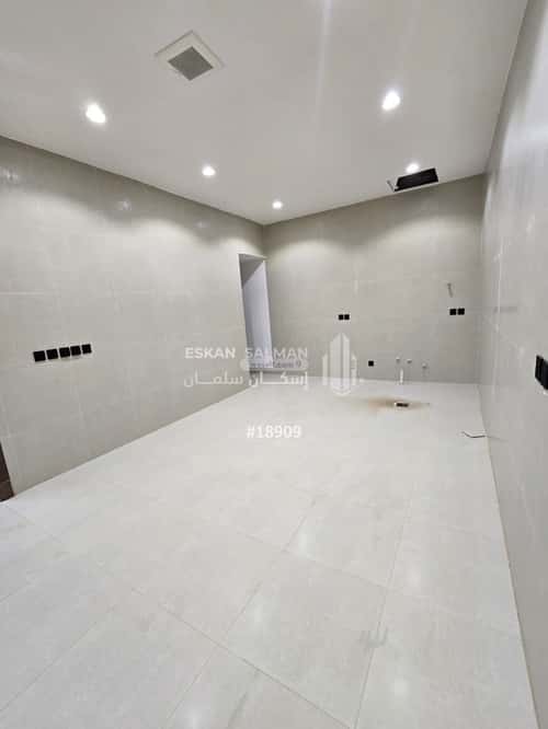 7 bedroom villa in Al Maizilah 17