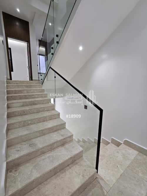 7 bedroom villa in Al Maizilah 2