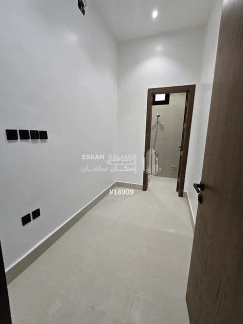 7 bedroom villa in Al Maizilah 19