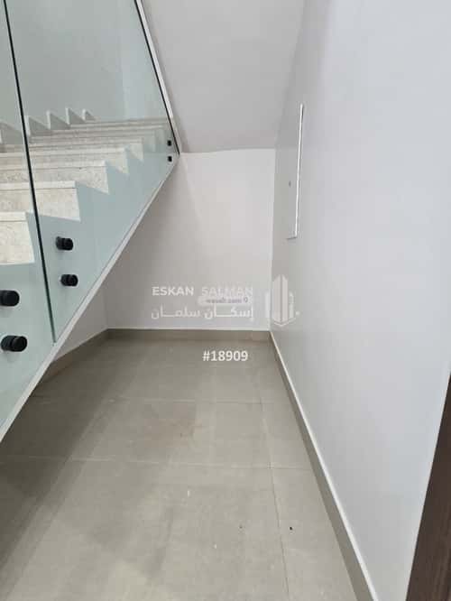 7 bedroom villa in Al Maizilah 20