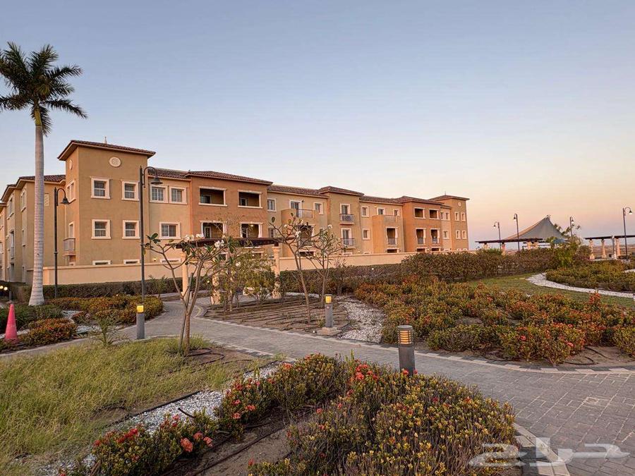 2 bedroom apartment in Al Murooj 7