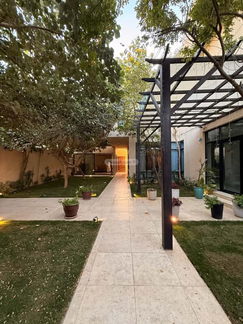 10 bedroom villa in Al Nuzhah 16