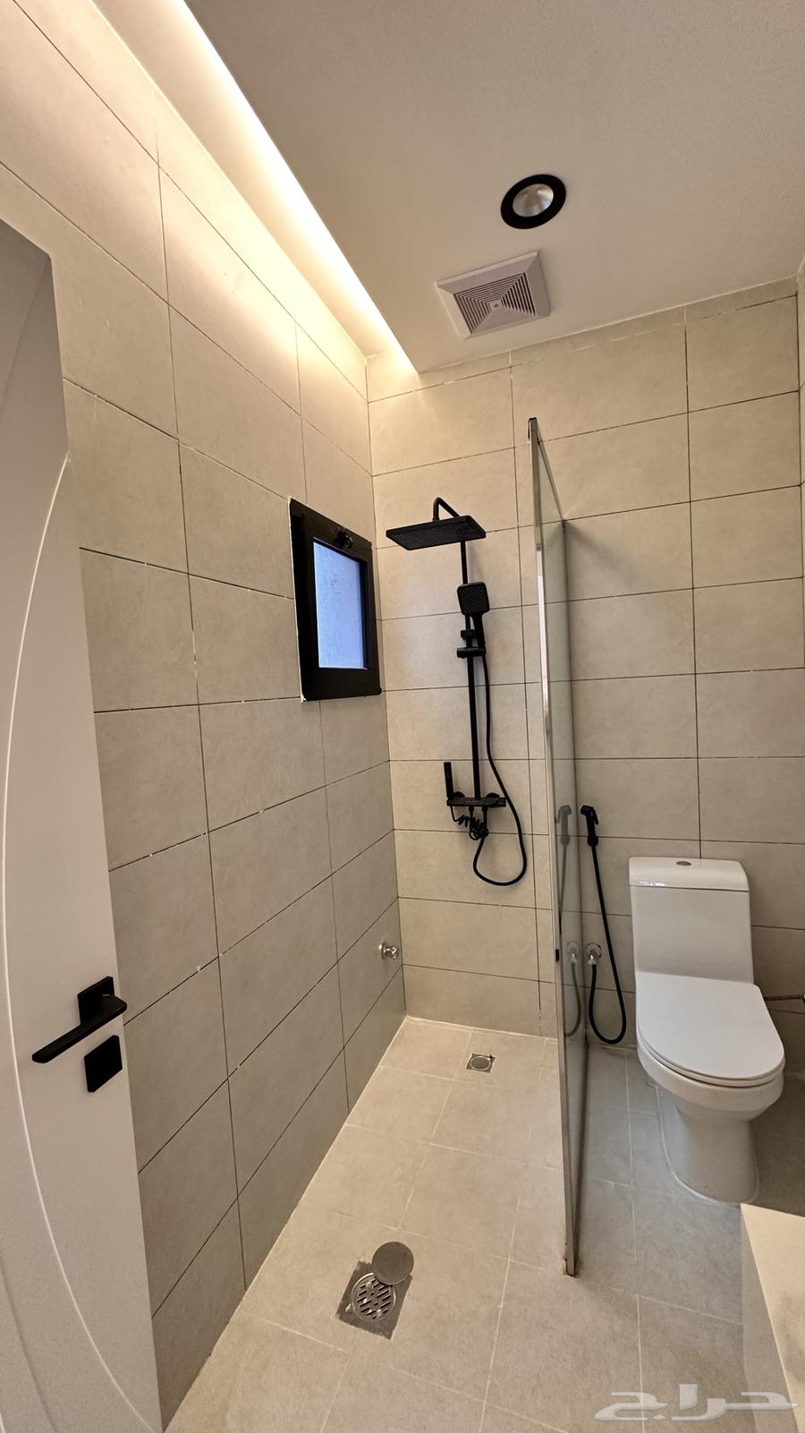 5 bedroom apartment in Batha Quraysh 10