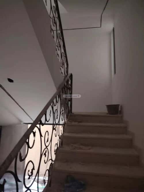8 bedroom villa in Al Yasmin 9