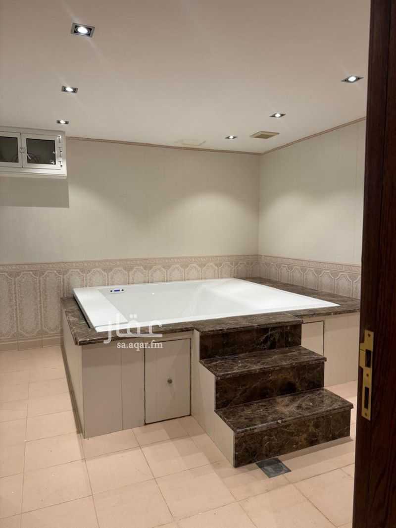 5 bedroom villa in Al Wahah, Riyadh 14