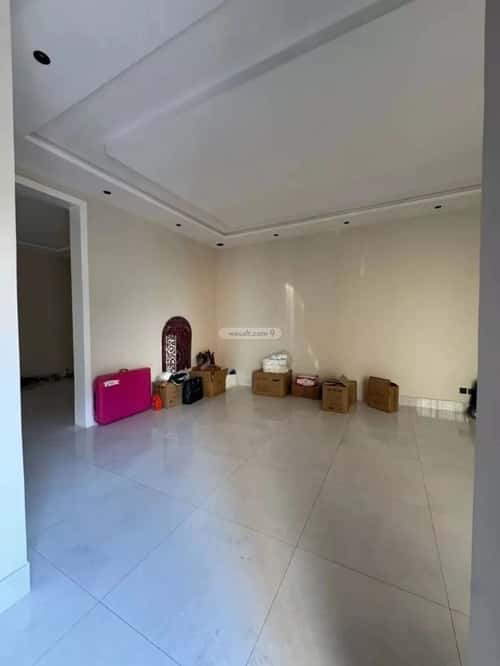 5 bedroom villa in Al Rimal 9