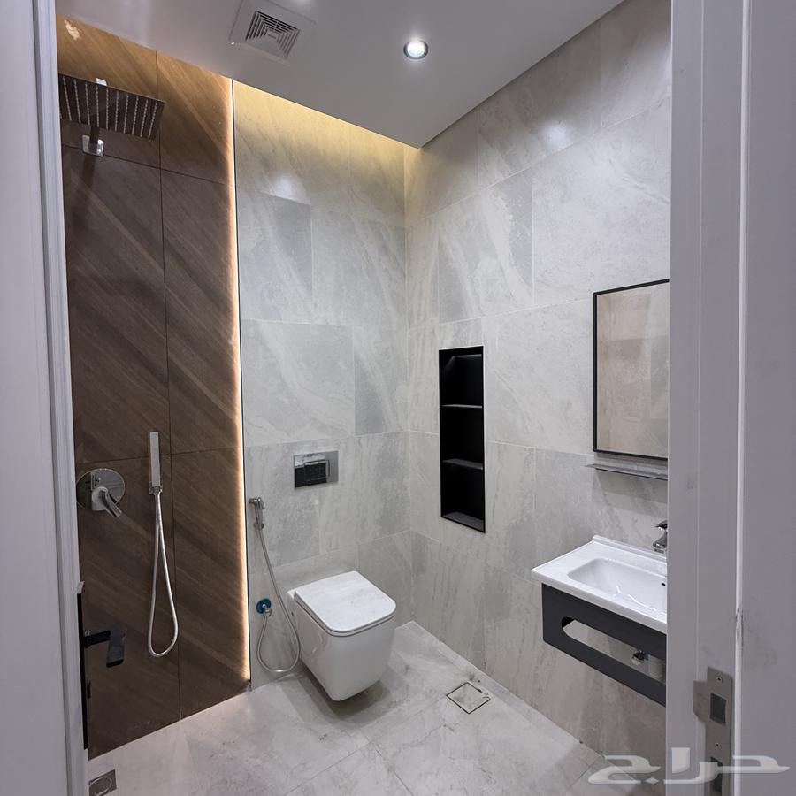 5 bedroom apartment in Al Shawqiyyah 4
