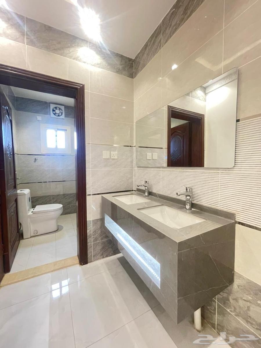6 bedroom apartment in King Fahd 6