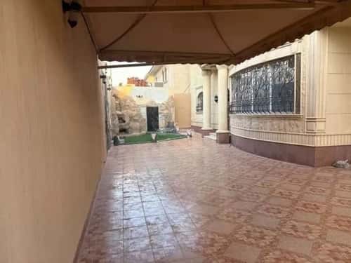 5 bedroom villa in Ishbiliyah 5