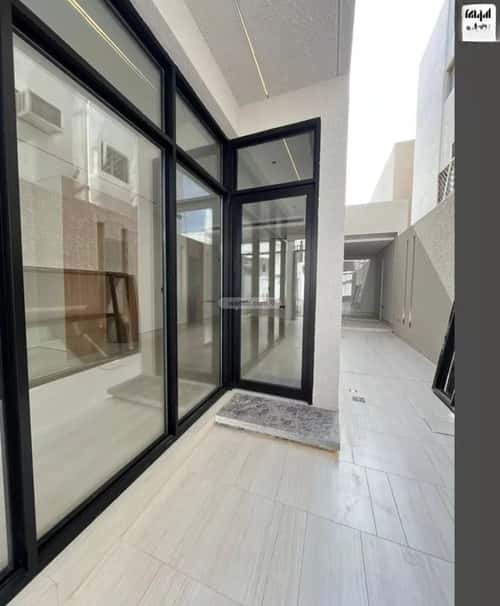 2 bedroom floor in Al Olaya 4