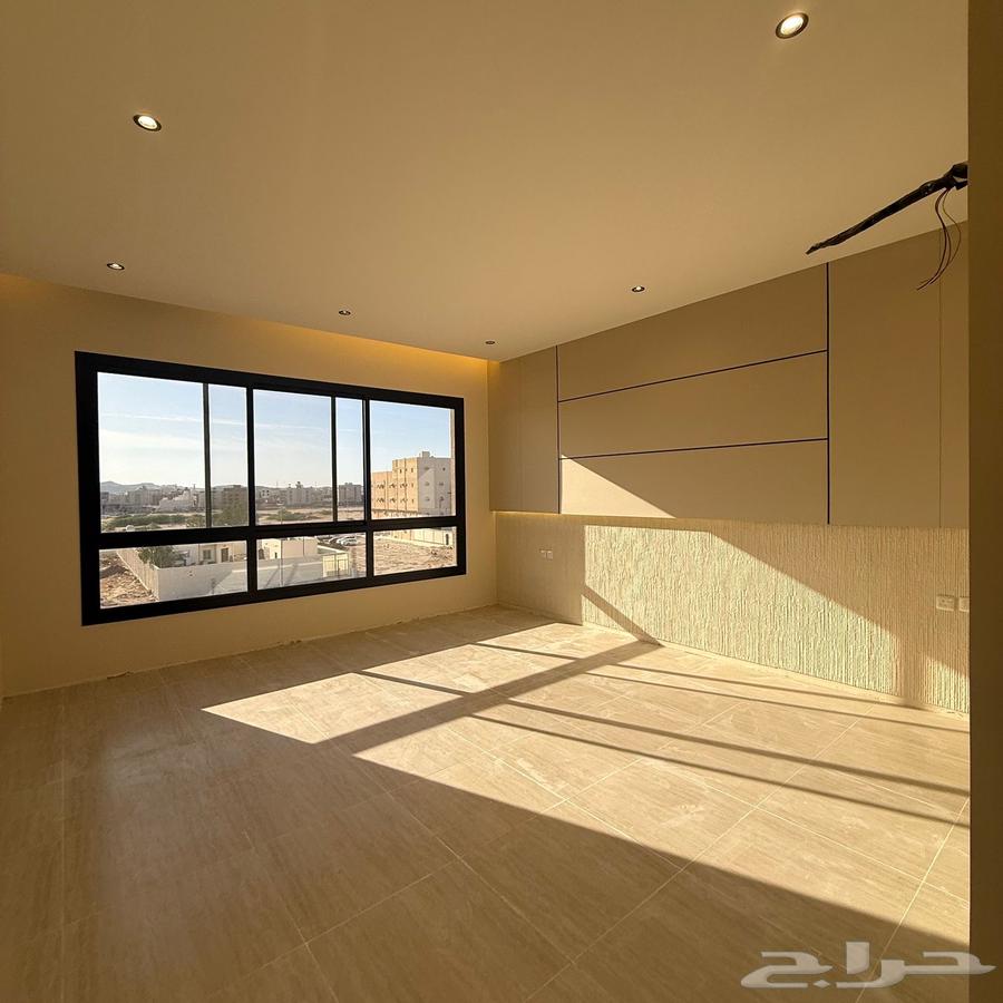 5 bedroom apartment in Wali Al Ahd 6