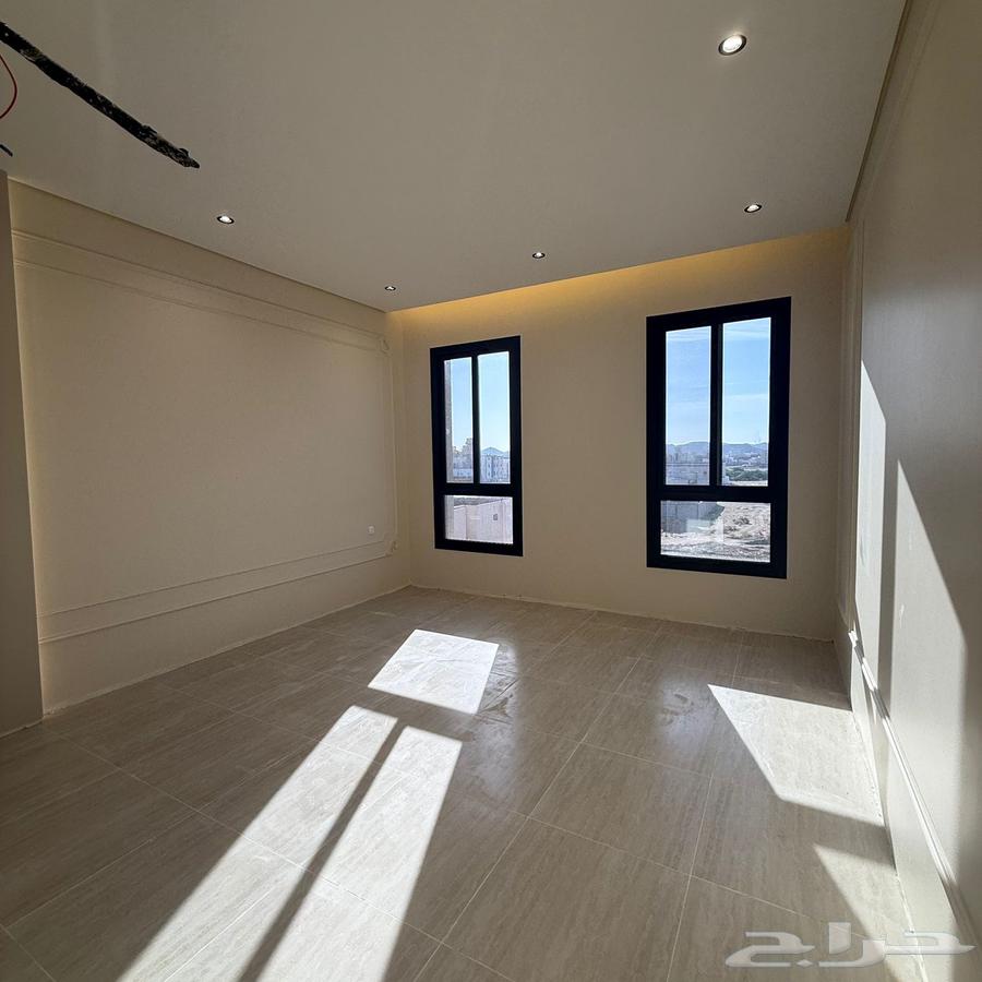 5 bedroom apartment in Wali Al Ahd 7