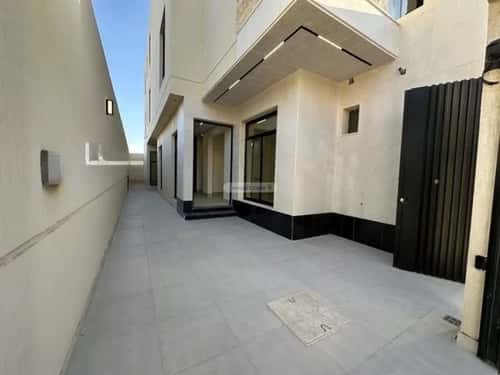 5 bedroom villa in Al Yarmouk 7