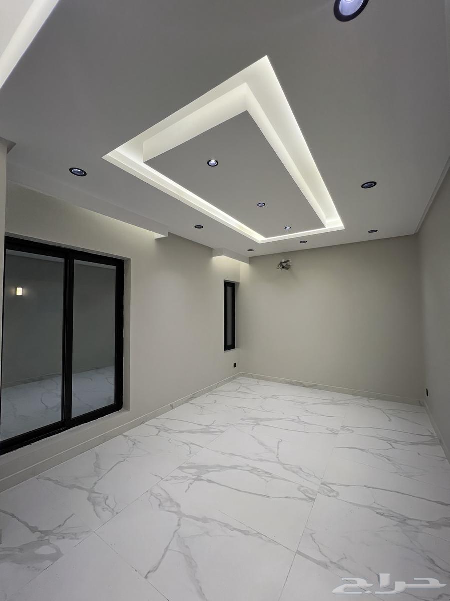 5 bedroom apartment in Al Buhayrat 11