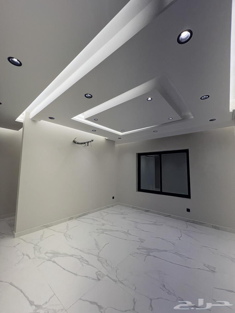 5 bedroom apartment in Al Buhayrat 7