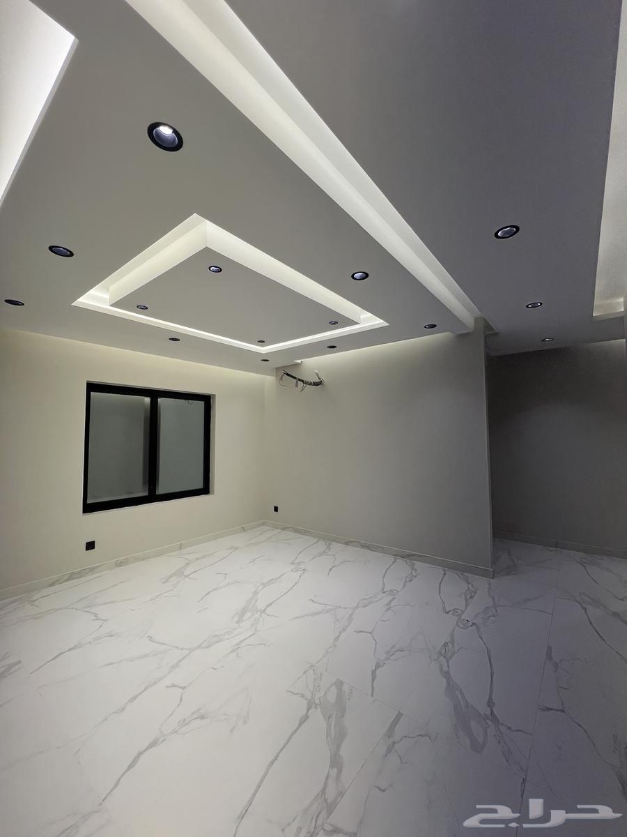 5 bedroom apartment in Al Buhayrat 8