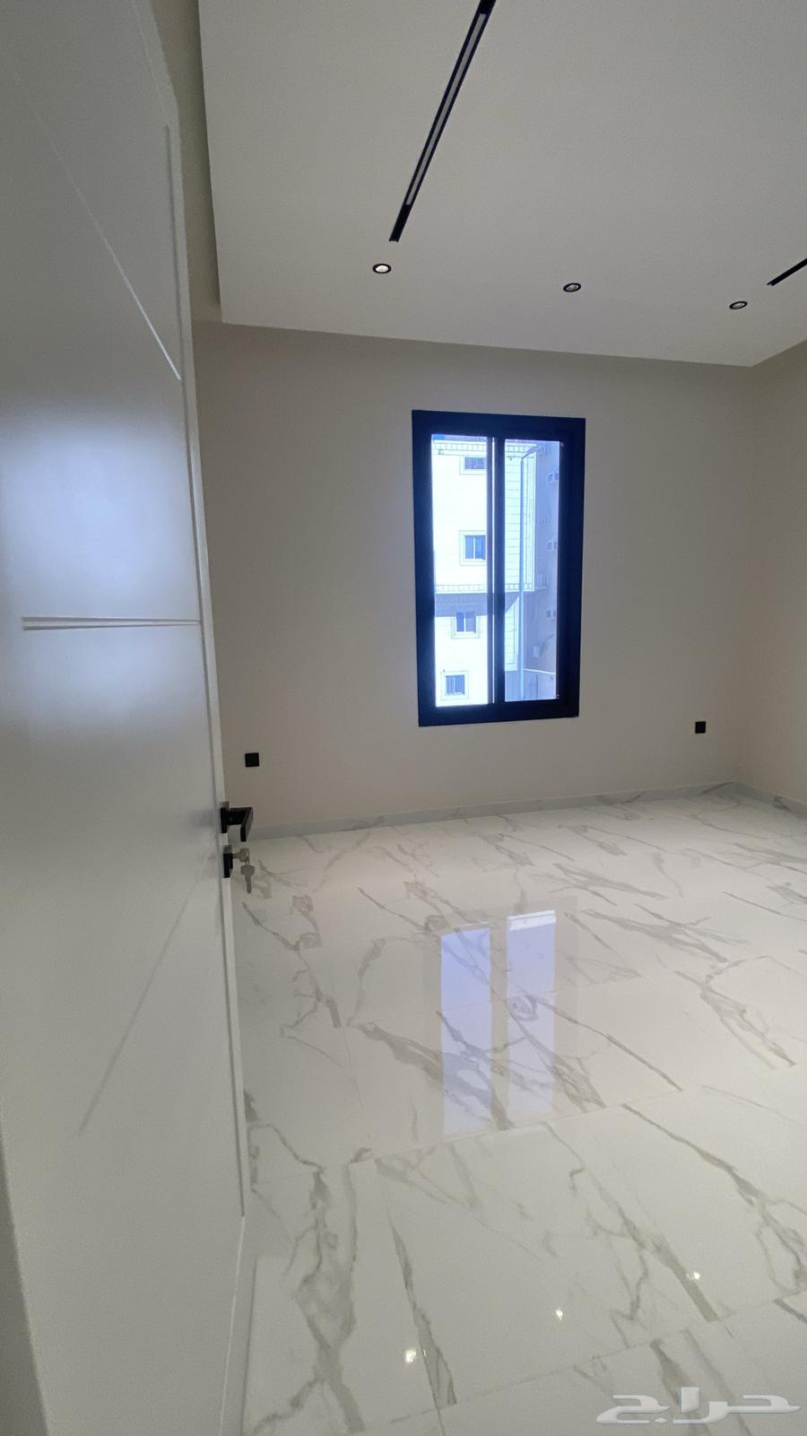 5 bedroom apartment in Al Buhayrat 3