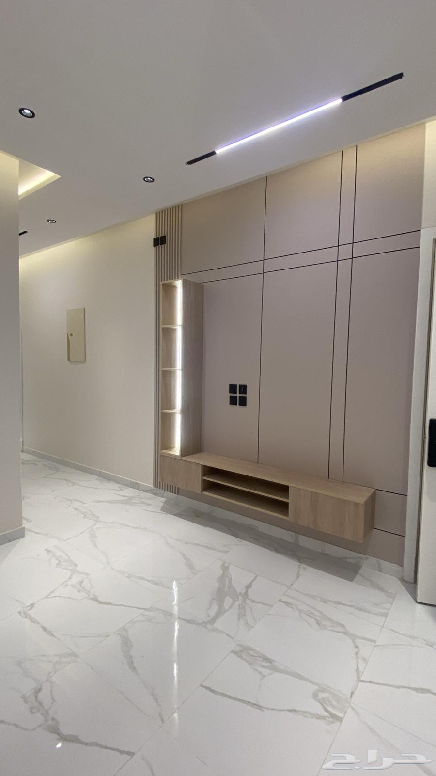 5 bedroom apartment in Al Buhayrat 6