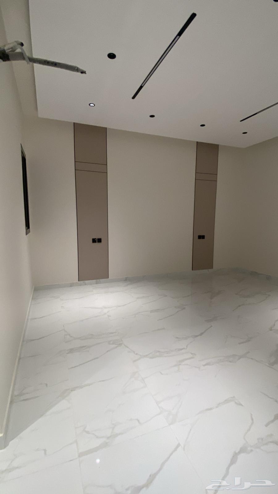 5 bedroom apartment in Al Buhayrat 8