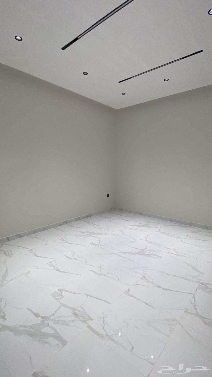 5 bedroom apartment in Al Buhayrat 9