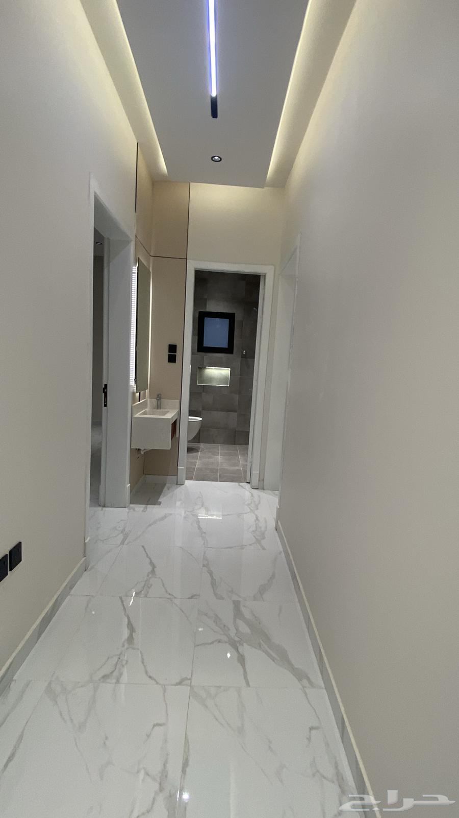 5 bedroom apartment in Al Buhayrat 10