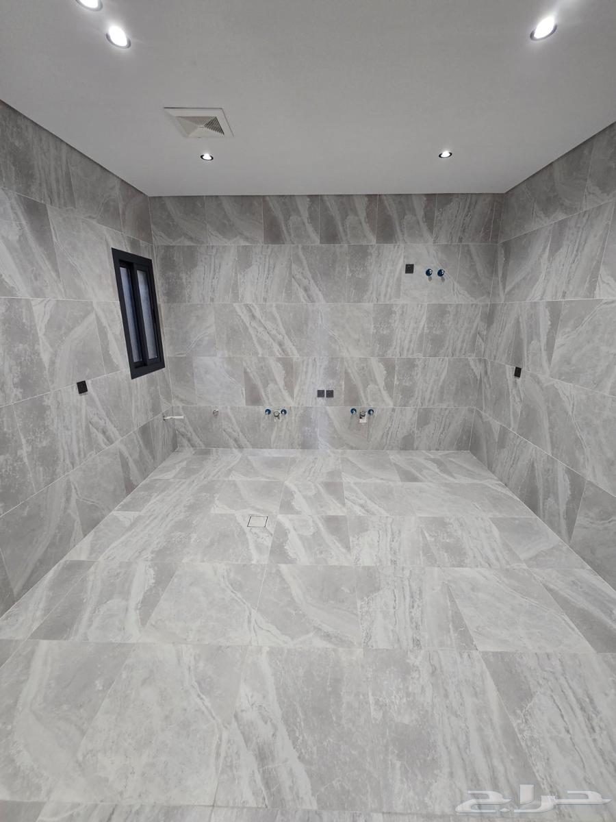 4 bedroom apartment in Al Aziziyah 13