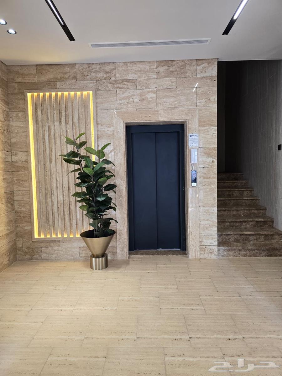4 bedroom apartment in Al Aziziyah 23