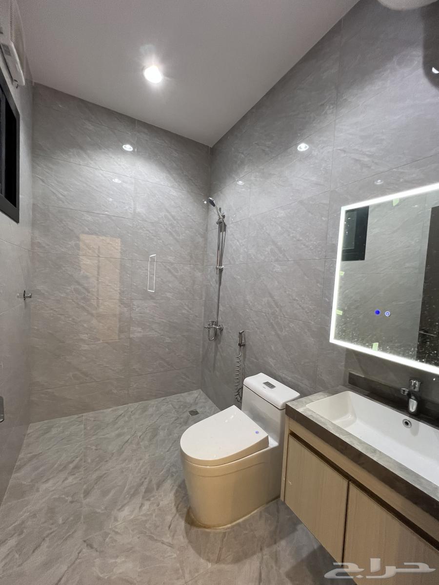 5 bedroom apartment in Wali Al Ahd 7