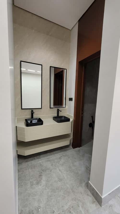 5 bedroom floor in Al Bayan 7