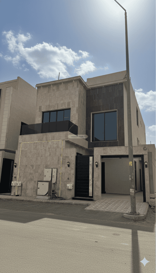 5 bedroom floor in Al Janadriyah 9