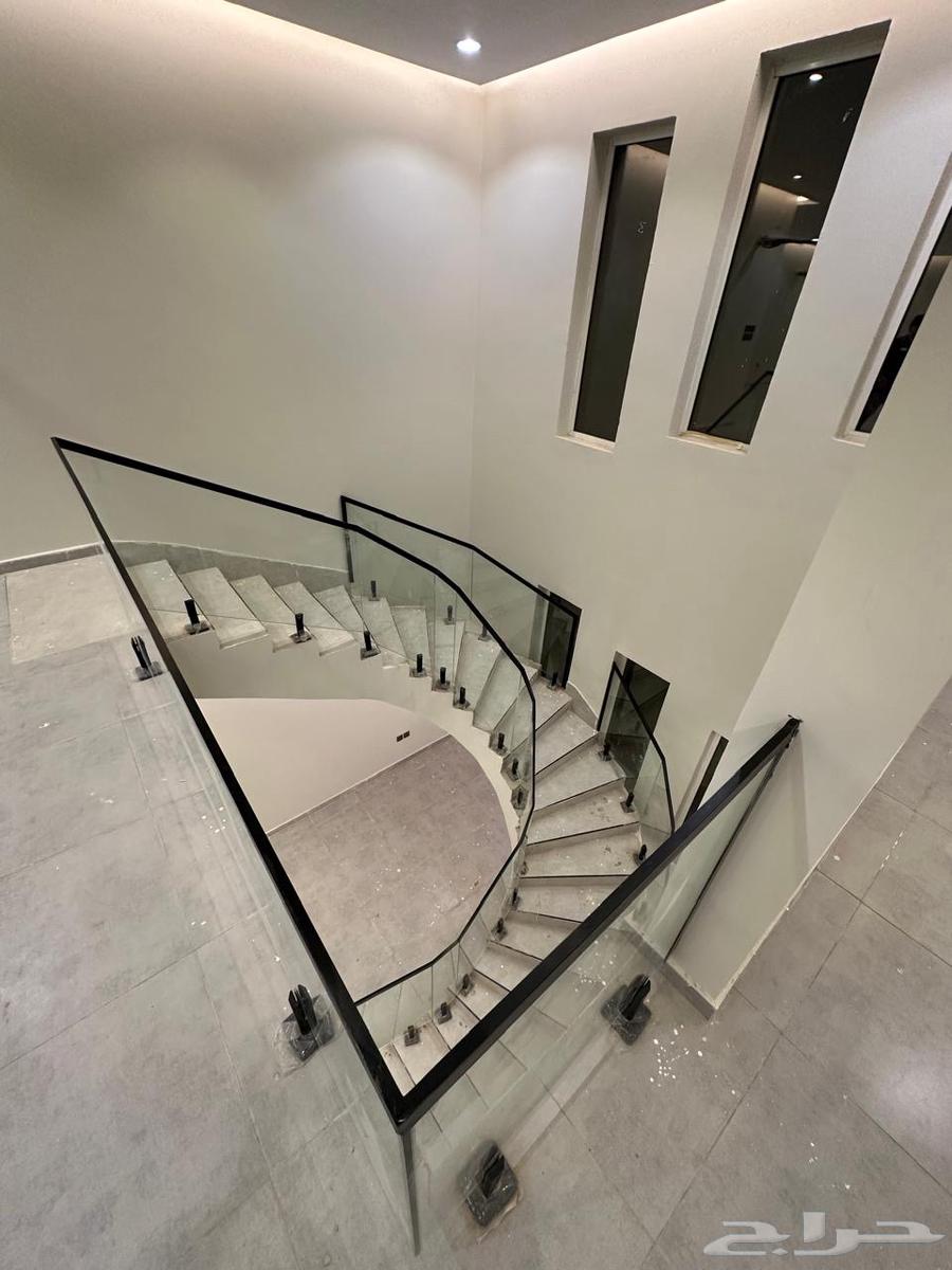 7 bedroom villa in Al Buhayrat 11