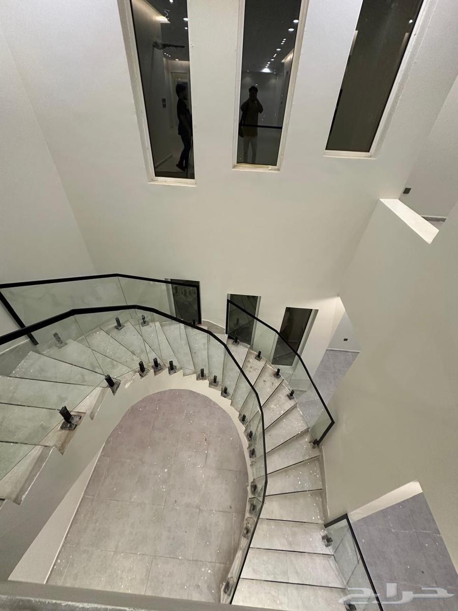 7 bedroom villa in Al Buhayrat 3