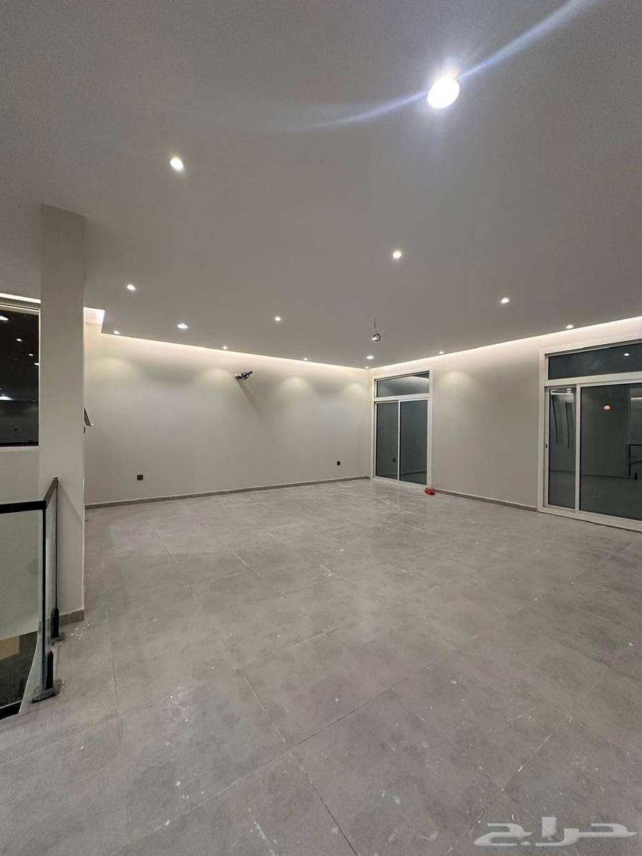 7 bedroom villa in Al Buhayrat 23