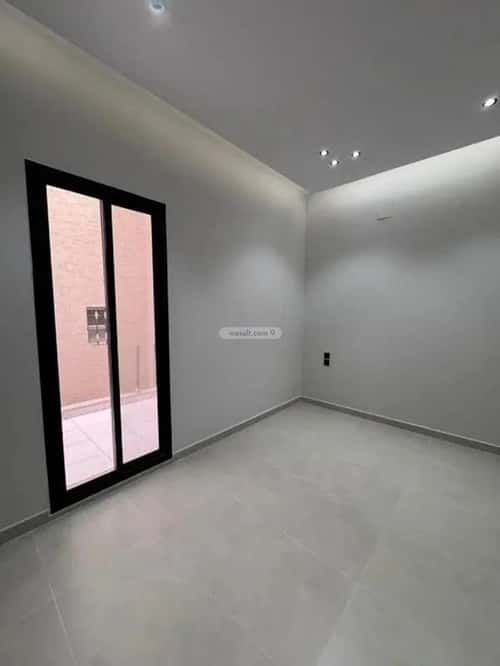 5 bedroom villa in Al Mahdiyyah 2