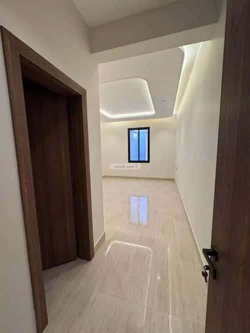 5 bedroom villa in Al Mahdiyyah 2