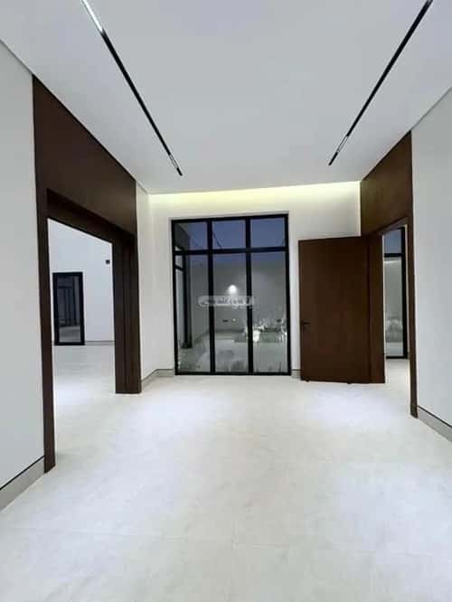 5 bedroom villa in Al Mahdiyyah 8