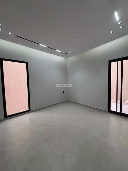 5 bedroom villa in Al Mahdiyyah 2