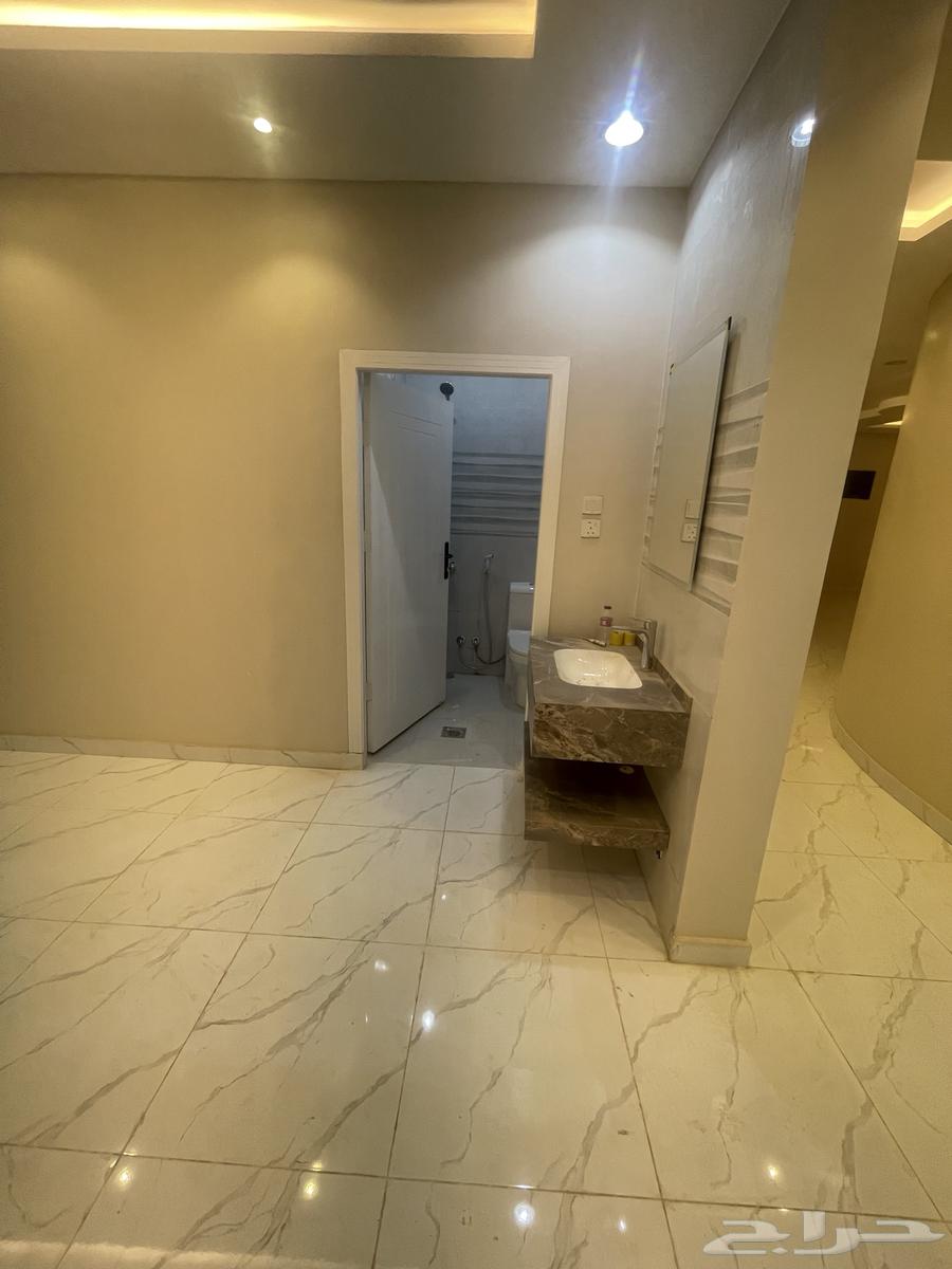 5 bedroom apartment in Wali Al Ahd 6