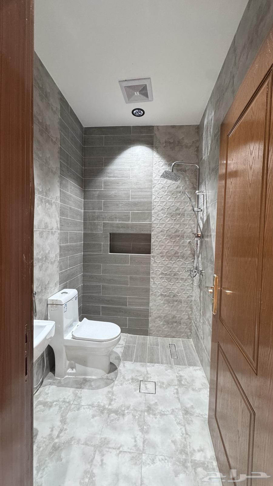 6 bedroom villa in Wali Al Ahd 16