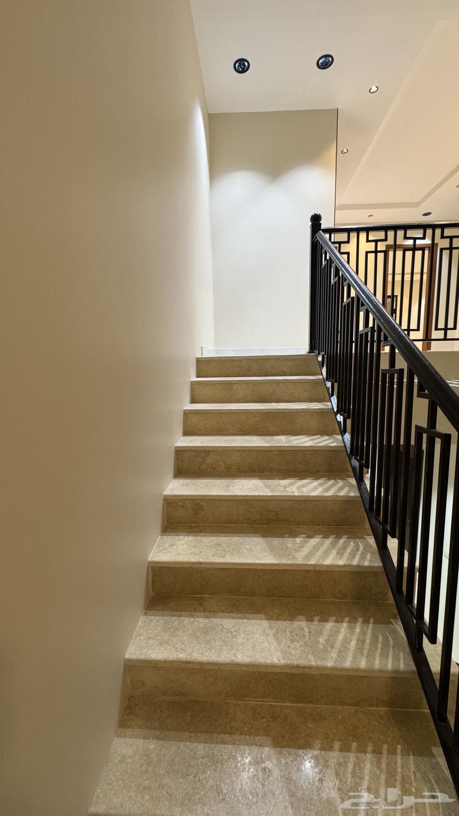 6 bedroom villa in Wali Al Ahd 18