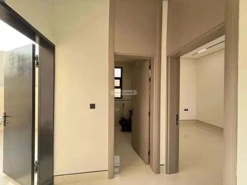 5 bedroom villa in Al Mahdiyyah 2