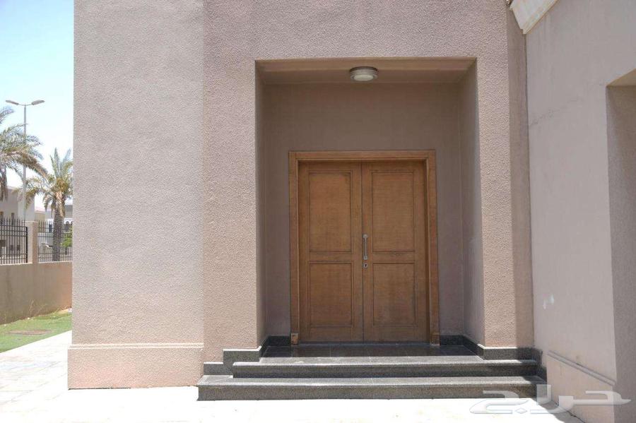 5 bedroom villa in Al Murooj 2