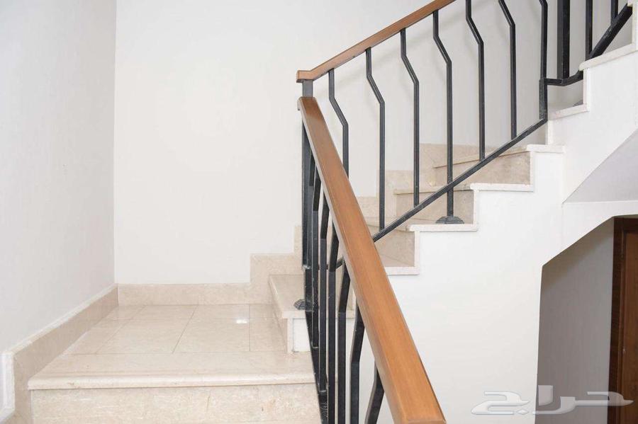 5 bedroom villa in Al Murooj 13