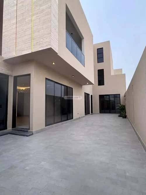 6 bedroom villa in Al Mahdiyyah 2